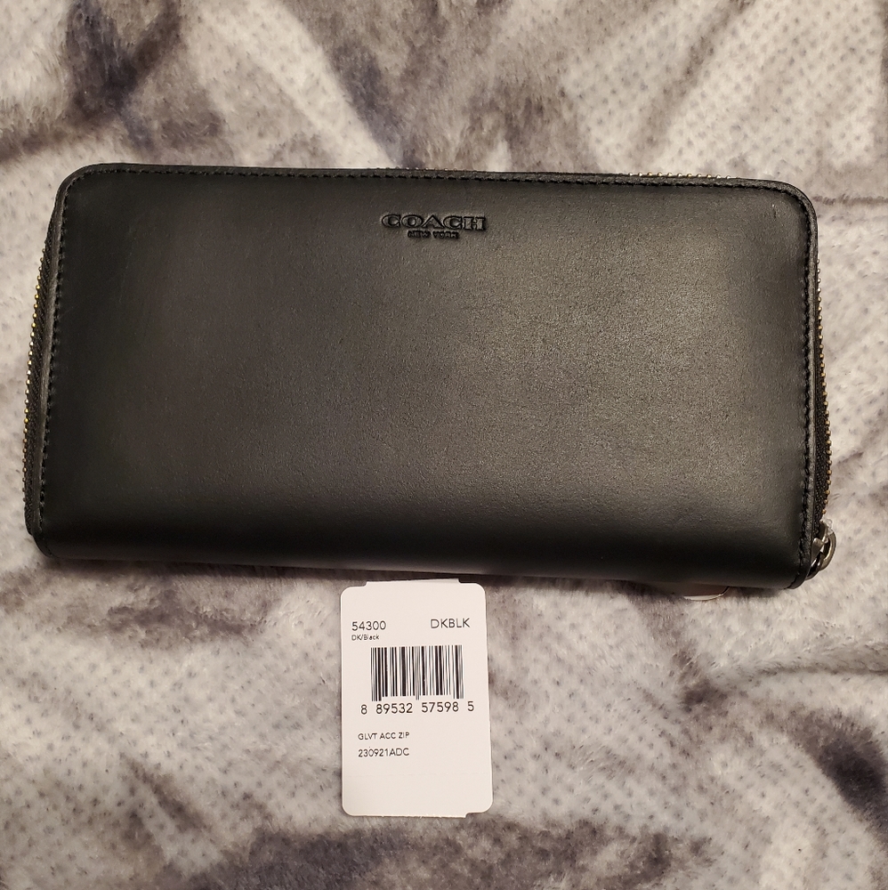 COACH WALLET NWT